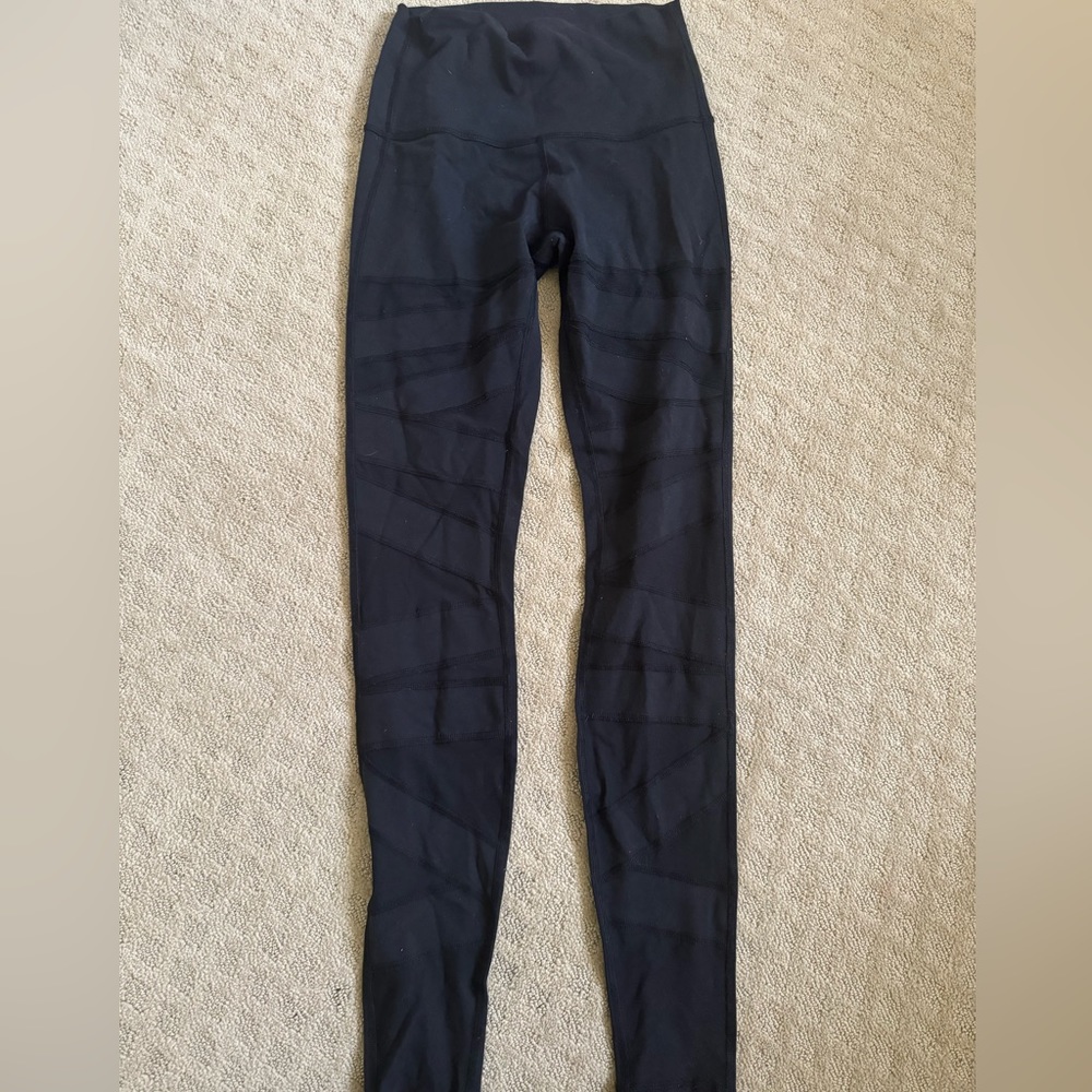 Lululemon wunder under with mesh cutout
